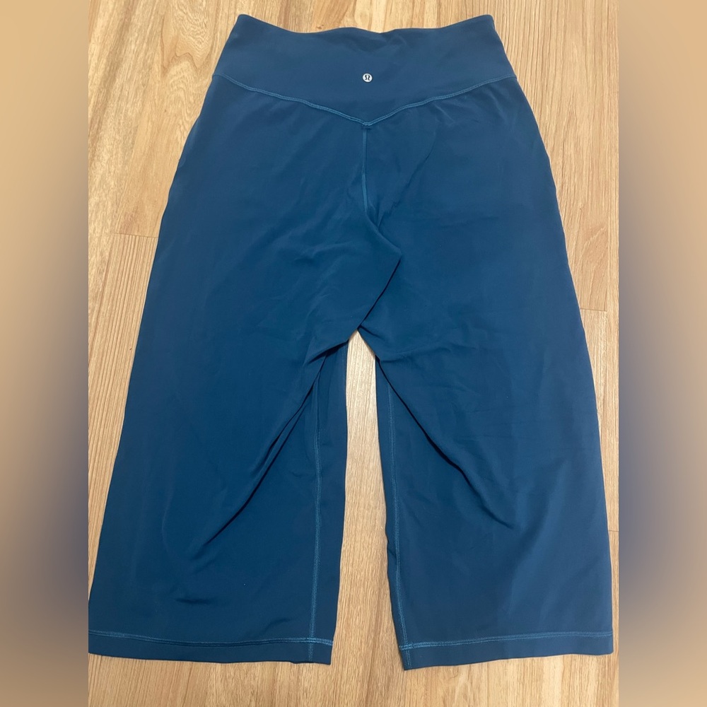 Lululemon Align High-Rise Wide-Leg Crop pants Size 12